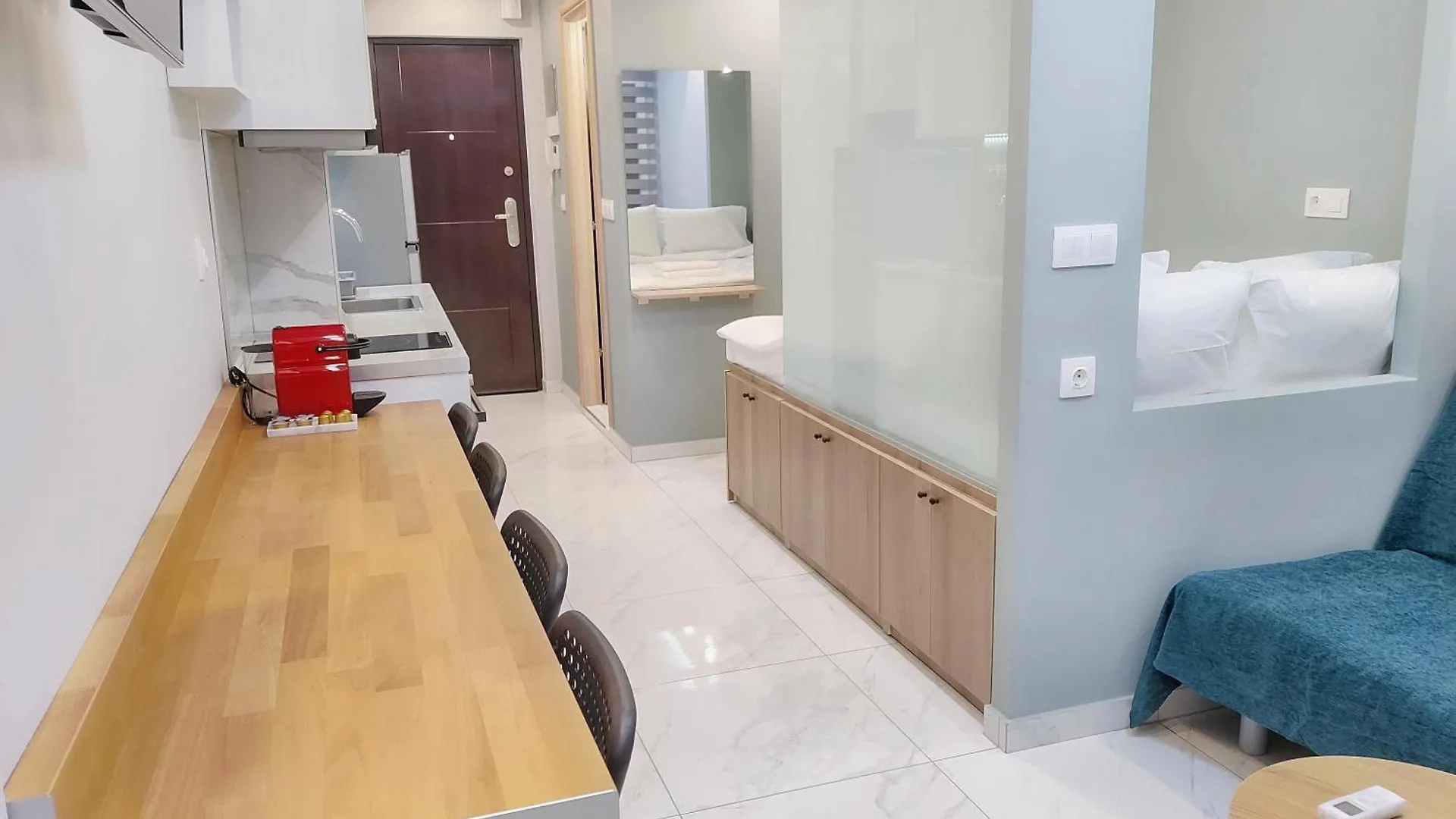 Stylish Fully Equipped City Center Condo Θεσσαλονίκη